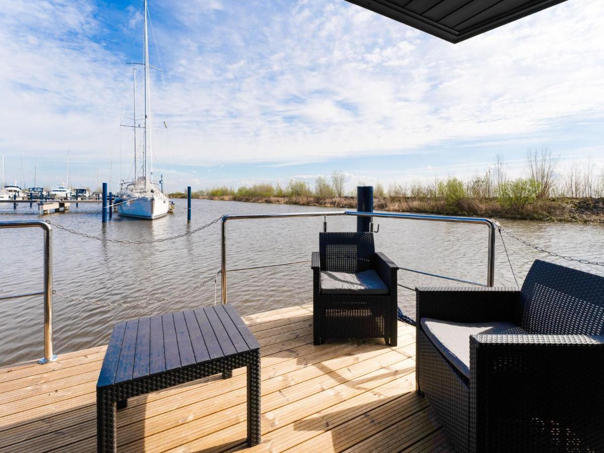 Hotel Beautiful Houseboat In Marina Of Volendam Exterior foto